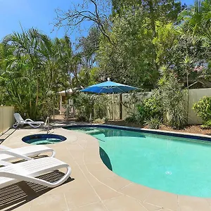 Chez Noosa Apartahotel